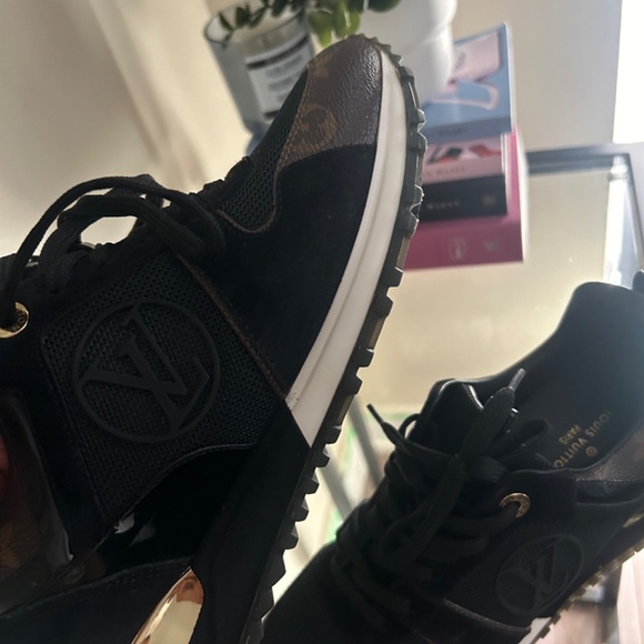 womens louis vuitton sneakers - Picture 3 of 4
